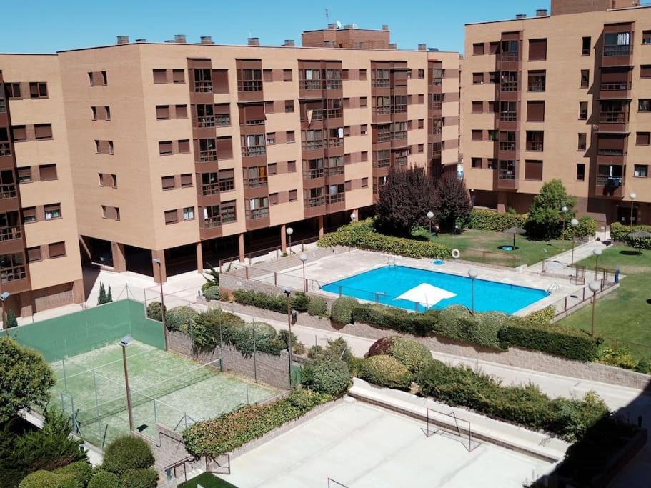 Madrid Wanda Aeropuerto Ifema Plenilunio Dy Apartment Exterior photo